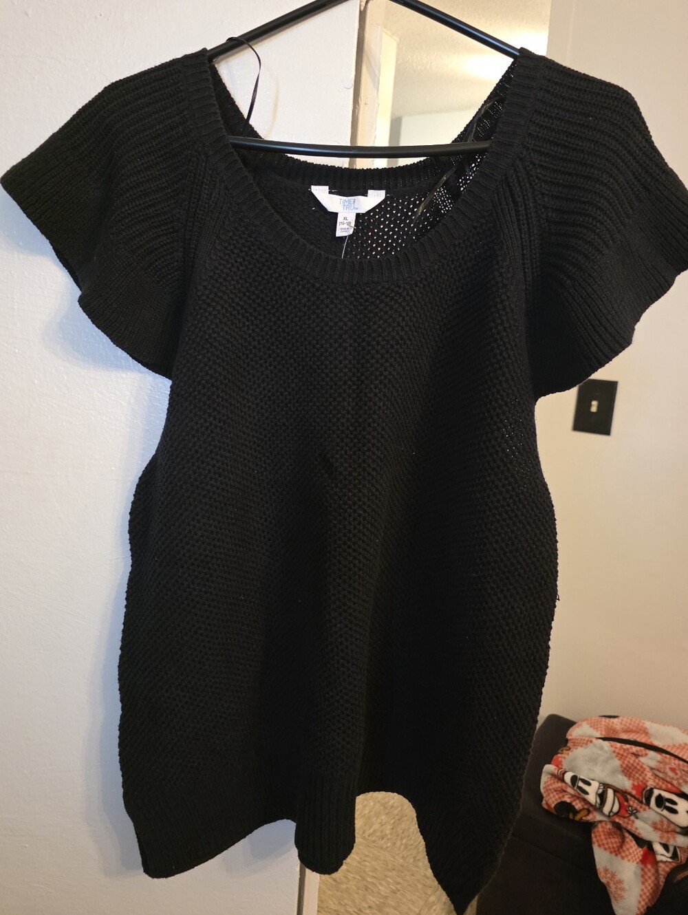 Time and Tru Black Crew Neck Sweater